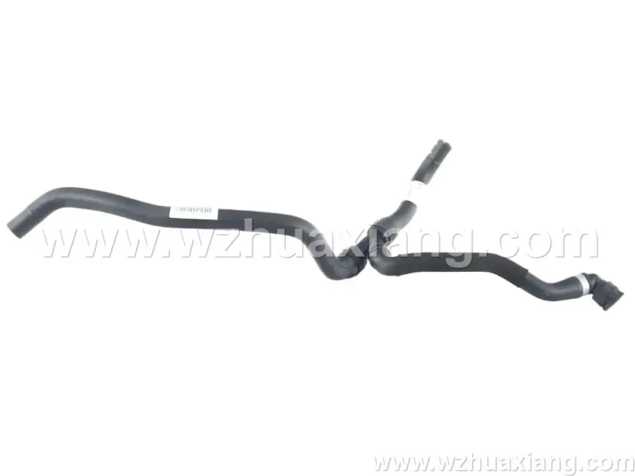 机油管路
engine oil line