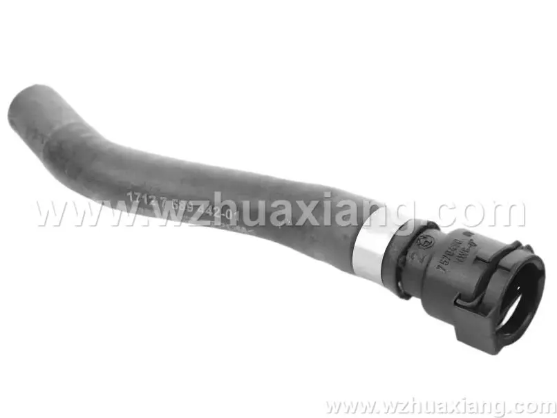 冷却液水管
Coolant  hose