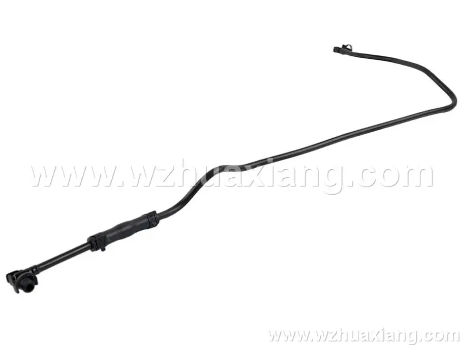  冷却液管路
Coolant  hose 