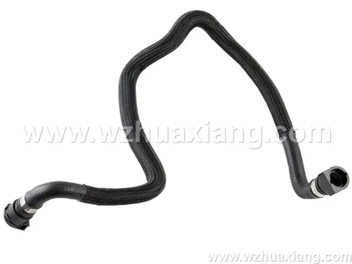 机油冷却软管
机油散热器管
Engine  oil  radiator  pipe                     DS5/RRE