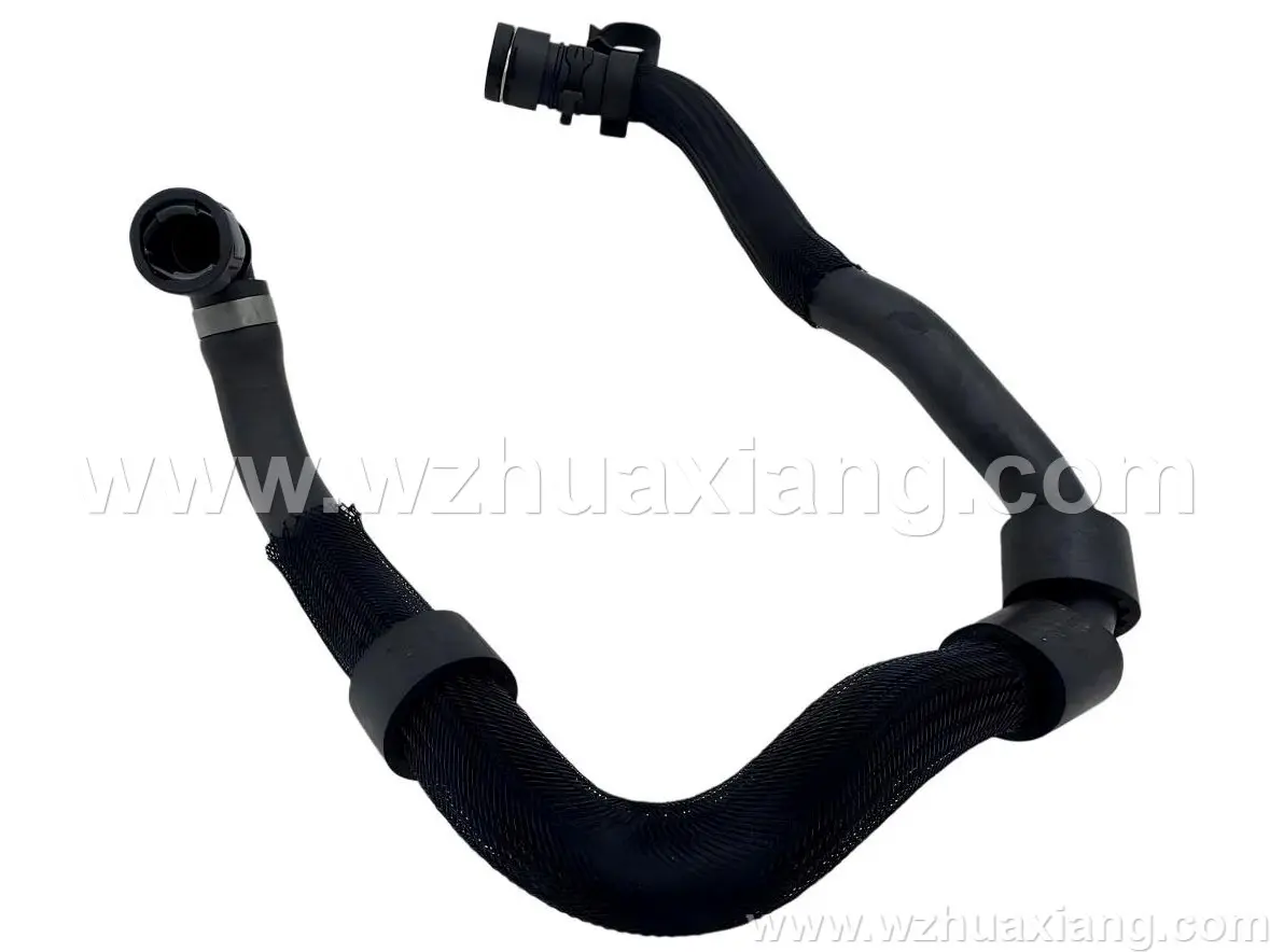 发动机冷却液水管
Coolant  pipe                         DS5/RRE